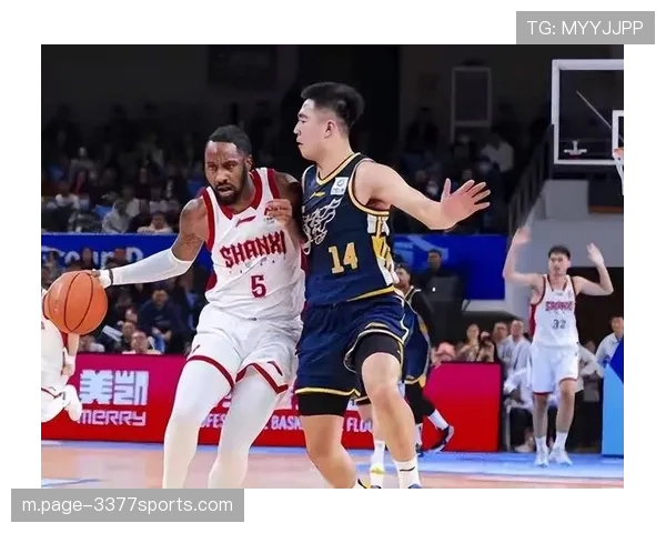 山西队三分战术执行:迪亚洛外线牵制与诺威尔突破分球的细节